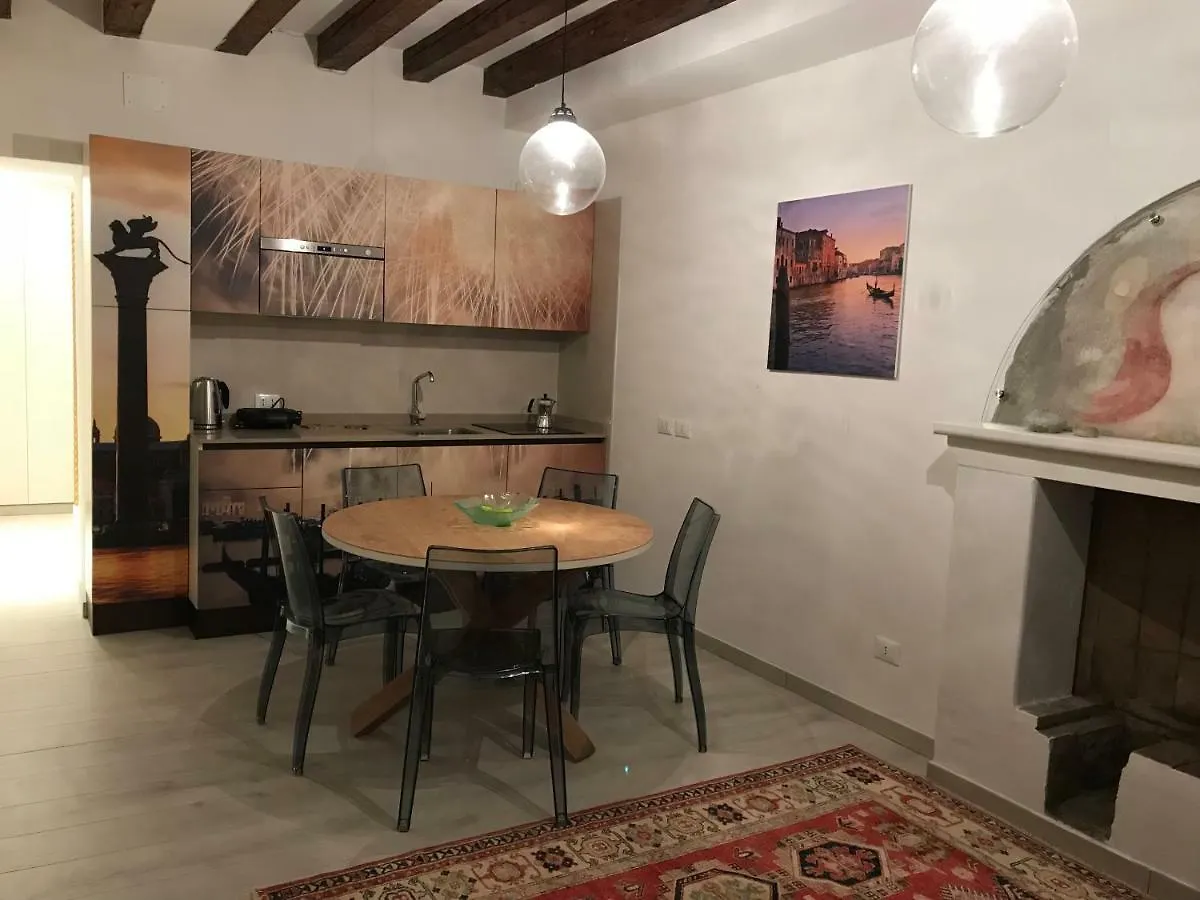 La Residenza Di Carlo Close To Piazza San Marco Venice Apartment