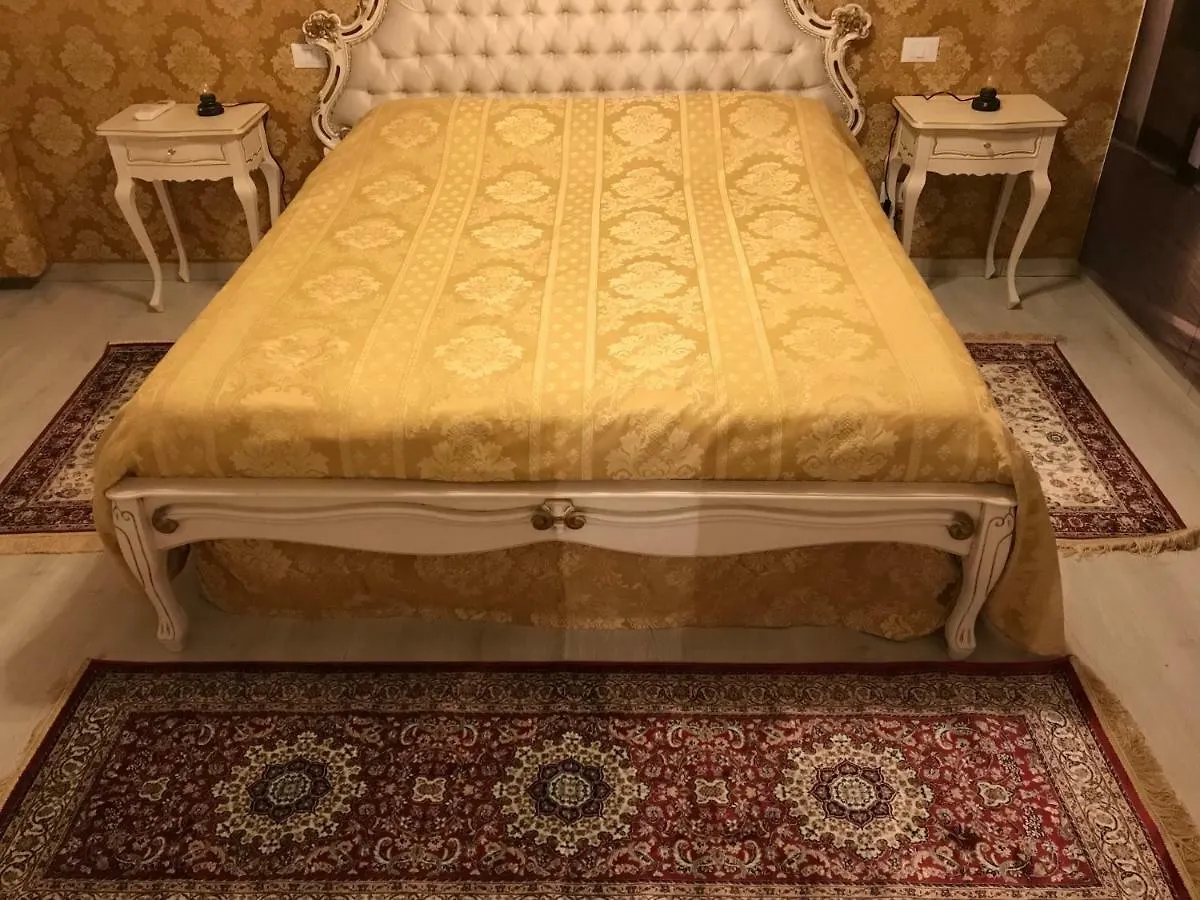 Apartment La Residenza Di Carlo Close To Piazza San Marco Venice