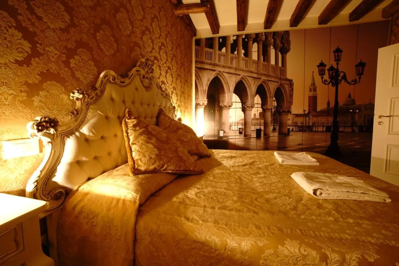 La Residenza Di Carlo Close To Piazza San Marco Venice Italy