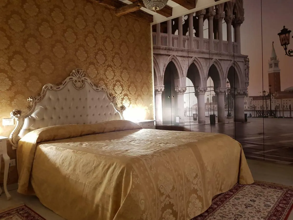 Apartment La Residenza Di Carlo Close To Piazza San Marco Venedig Italien