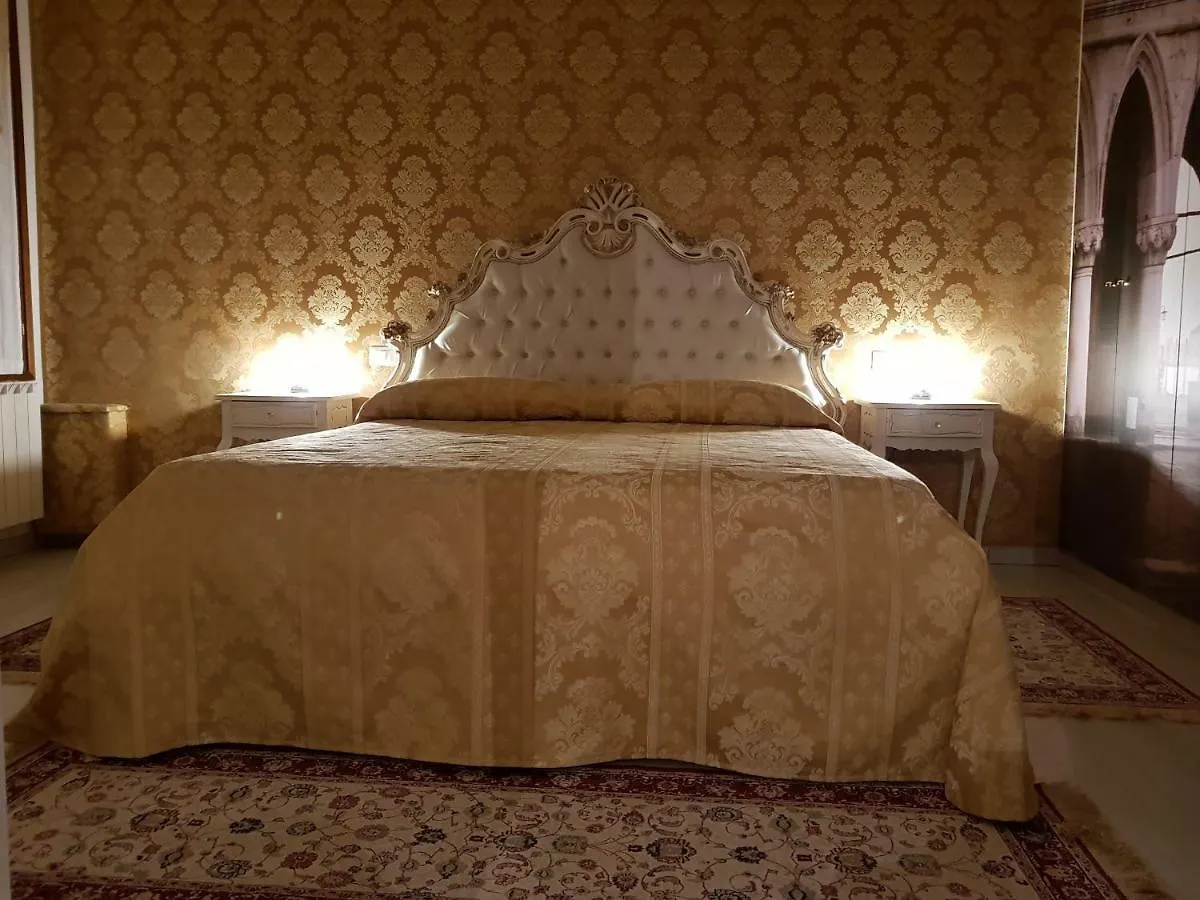 Apartment La Residenza Di Carlo Close To Piazza San Marco Venedig